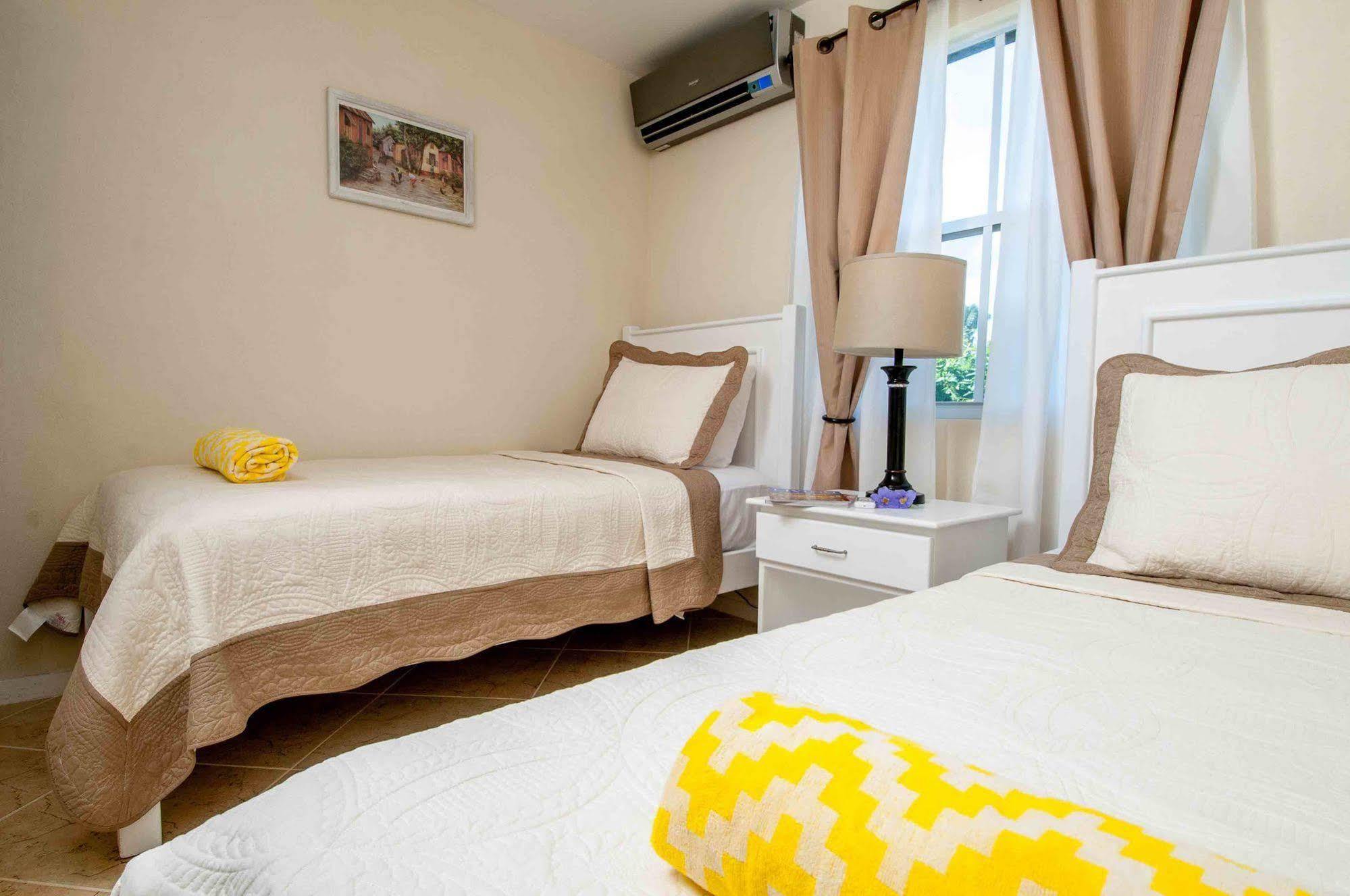Lantana Barbados Condos Saint James Extérieur photo